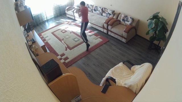 Снимает скрытая камера!)23 ФЕВРАЛЯ поздравления.Сын один дома))) смотреть онлайн