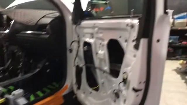 Chevrolet Traverse обзор заводской шумоизоляции и установка дополнительной шумозащиты, материалы SG