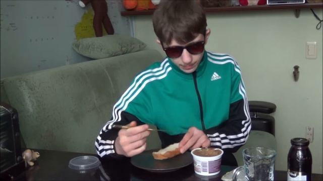 zorinas tv . небольшой обзор еды - паштет метатр сок Swell черника смотреть онлайн