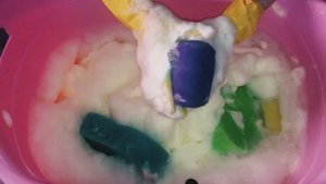 ASMR disinfectant squeezing sponges/АСМР выжимание губок