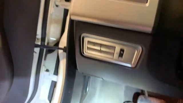 Where is the key slot for Jaguar XF смотреть онлайн