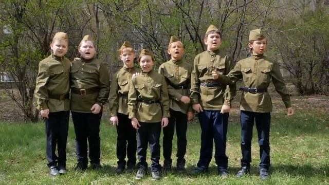 "Песенка фронтового шофера"   Слова Наум Лабковский, Борис Ласкин, музыка Борис Мокроусов