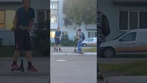 Катаемся на трюковых самокатов 2 часть