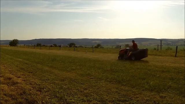 Минитрактор Husqvarna TC 142T смотреть онлайн