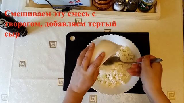 Кабачки, фаршированные творогом с сыром и чесноком