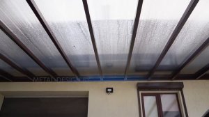 Пристенный навес для автомобиля в частном доме