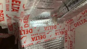 Проклейка пароизоляции к окну, смотрим как получилось?