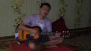 над рекою растянулся злой туман