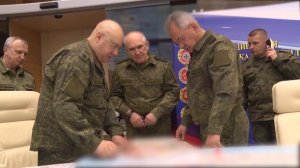 Сергей Шойгу проинспектировал командный пункт Объединенной группировки российских войск (сил)