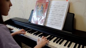 Этюд 75 - А. Николаев (1 класс, фортепиано)