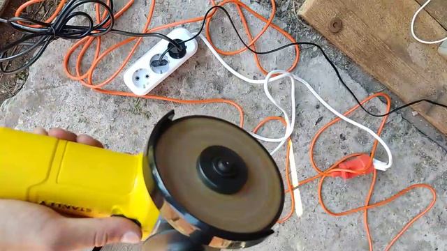 Преобразователь напряжения 12 в 220 Turbosky PI-2000 с защитой от перегрузки смотреть онлайн