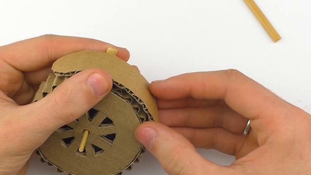 Невероятно! Я сделал точную модель МОТОЦИКЛА из картона