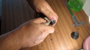 Приспособа для самостоятельной прокачки тормозов, сцепления.