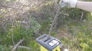 ВЕТКИ больше не Сжигаю а пускаю их в дело!Незаменимый помощник для сада и огорода измельчитель Ryob