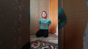 как научиться стоять на руках