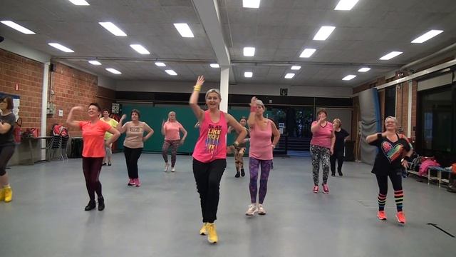 Zumba Gold - flamenco (2) - MariCarmen - Soy La Gitana - MM 77 смотреть онлайн