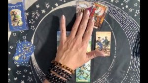 Communication on the Way ? Unboxing Everyday Witch Mini-Tarot