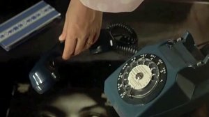 Peur sur la ville (1975) - "Le téléphone" by The Baronet (1974)
