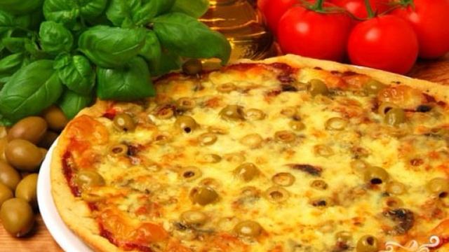 Пицца с морепродуктами в мультиварке