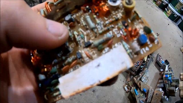 ОБЗОР СОВЕТСКИХ ПЛАТ НА ЦЕННЫЕ РАДИОДЕТАЛИ! ГОРА ТЕЛЕВИЗОРОВ! НАХОДКИ СО СВАЛКИ! смотреть онлайн