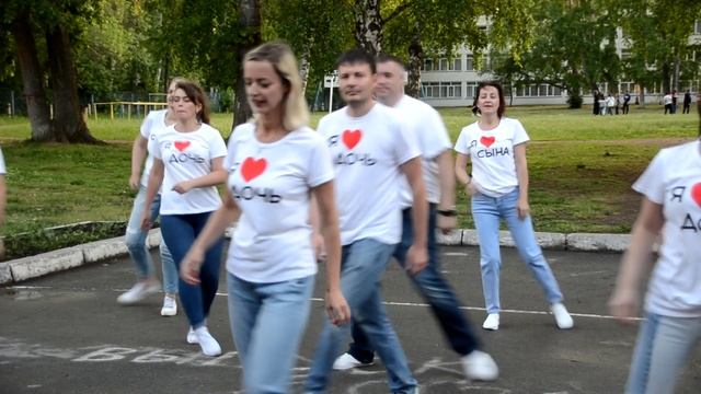 Поздравление выпускникам 11 класса от родителей. Школа 63, Новосибирск смотреть онлайн