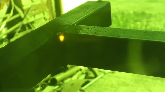 КАК ЗАВАРИТЬ ПРОФИЛЬНУЮ ТРУБУ И НЕ ПРОЖЕЧЬ! смотреть онлайн