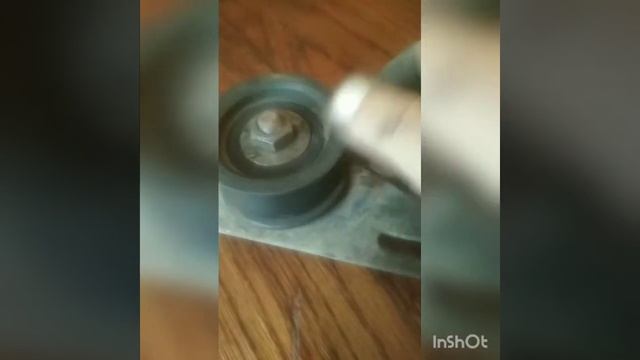 Натяжной механизм ремня генератора Рено Логан. Переделка. Замена родного ролика на вазовский от грм смотреть онлайн