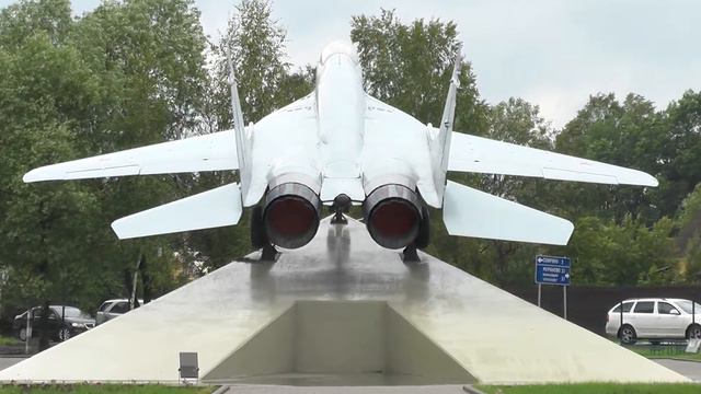 Памятник авиаторам в Ашукино смотреть онлайн