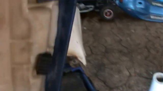 SUZUKI DR 650. DESMONTAR ASIENTO. Video 3. Disassemble seat. смотреть онлайн