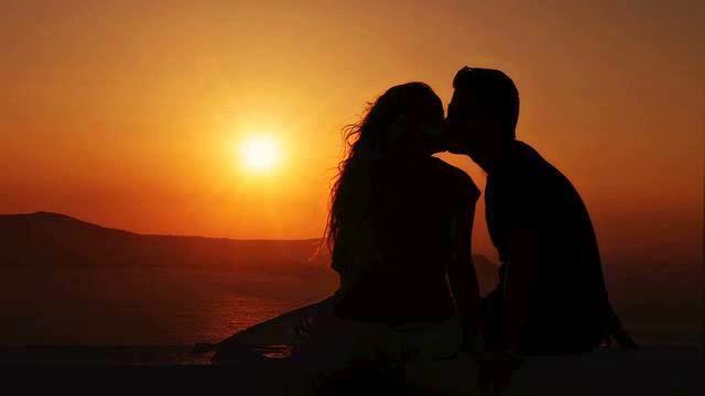 Новая клубная музыка mp 3. Симпатичный голос. Это стоит... смотреть онлайн