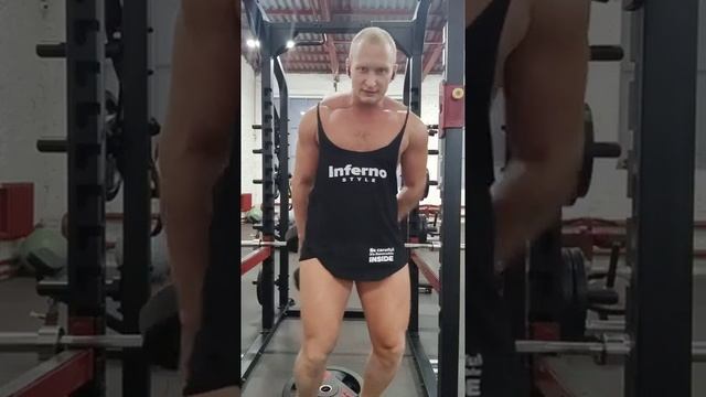 Секрет тренировки квадрицепса смотреть онлайн