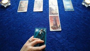 ОНЛАЙН-ГАДАНИЕ НА КАРТАХ ТАРО: ХОЧЕТ ЛИ ВСТРЕЧИ ЗАГАДАННЫЙ ЧЕЛОВЕК???
