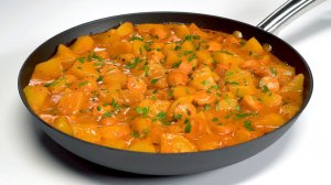 КАРТОФЕЛЬНЫЙ ГУЛЯШ - картошка с сосисками по-немецки в одной сковороде!