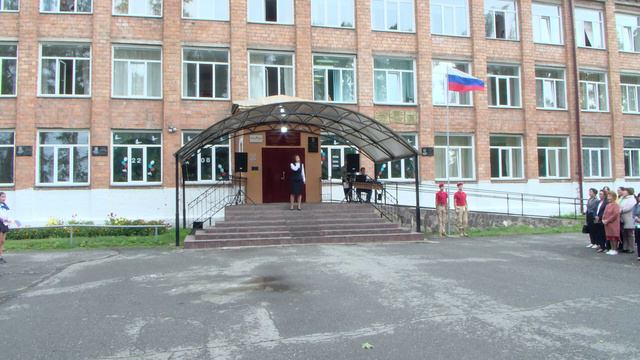 22.08.24 День Государственного флага Российской Федерации в Аскизском лицее - интернате.mp4 смотреть онлайн