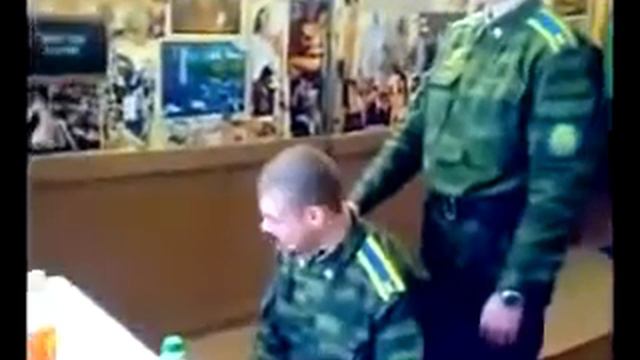 Армия прикол! Как заступиться за девушку смотреть онлайн