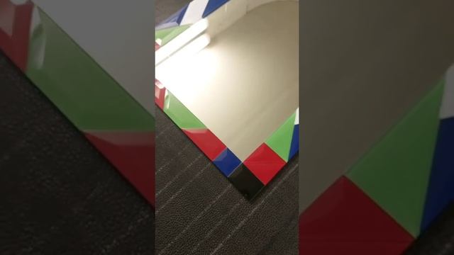 Панно из стекла Лакобель на зеркале.