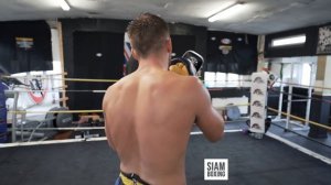Jonathan Haggerty EXPLOSIVE Muay Thai Pad Work