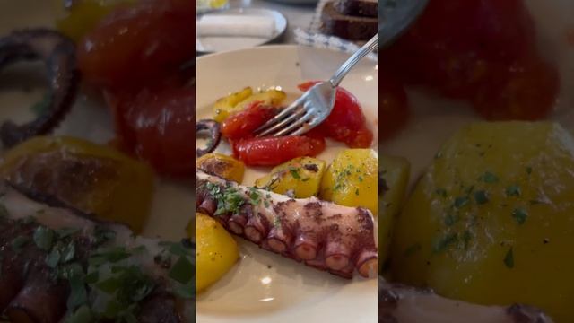 Осьминог ? #food #foodie #еда #фудблог #фудблогер #вкусно #ресторан #yummy #tastyfood #tasty смотреть онлайн