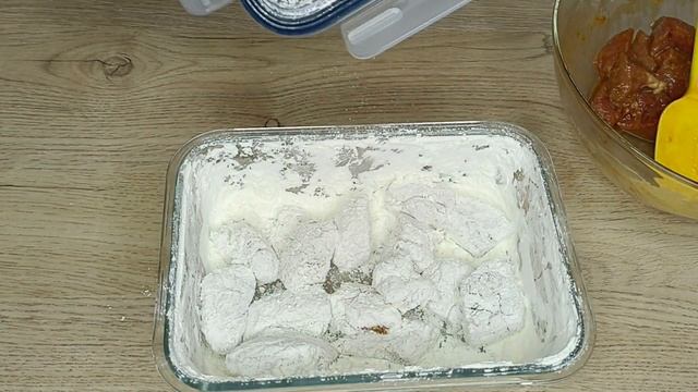 Вкуснейшая свинина в кисло-сладком соусе / с ананасом и перцами смотреть онлайн