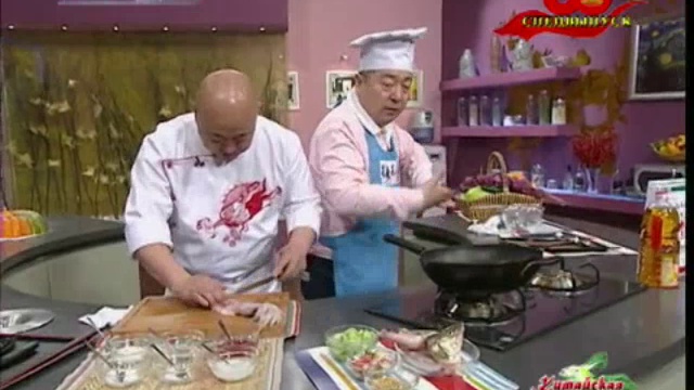 Жареная ауха с кедровыми орехами