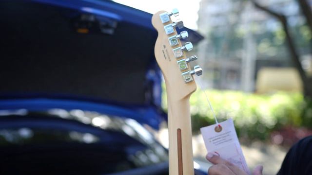 FENDER TELECASTER BLACK CPG UNBOXING смотреть онлайн