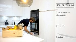 Cocina MODERNA con PENÍNSULA y mueble ESPECIAL