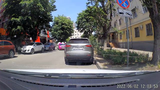 Яндекс такси детский тариф ребенок ногами по сидению ходит и родитель похер на его сидение смотреть онлайн