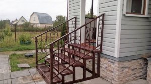 Крыльцо к дому из профильной трубы ступени дпк.