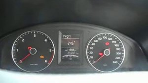 T5 VW TRANSPORTER 2.0 CAAC CODE TURBO DIESEL ENGINE RUNNING AT NARELLAN AUTO PARTS PLUS