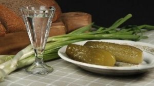 Выпьем мы рюмку водки