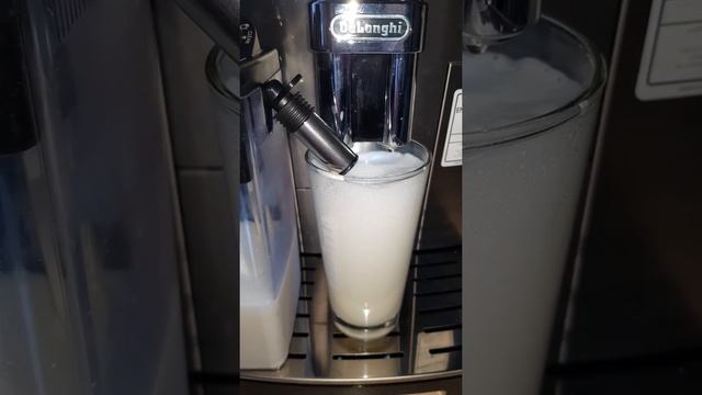 Ekspres DE LONGI ECAM 28.465 MB PrimaDonna S смотреть онлайн