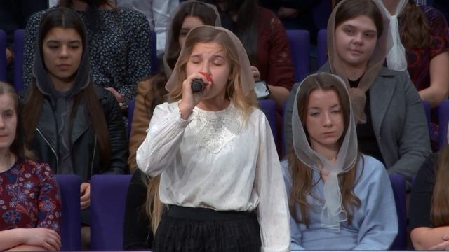 На сене в хлеву мирно спал Он | Соло смотреть онлайн