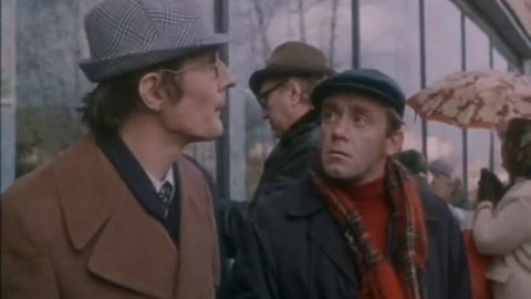 "По улицам комод водили" "Грабёж среди бела дня"