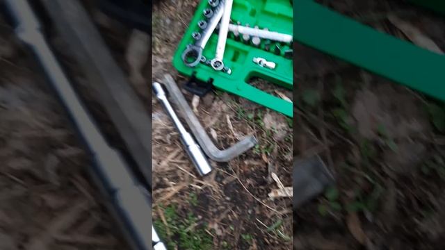 Тройняшки Харькова в Чехии. замена подшипника кадди 1.6 тди. смотреть онлайн